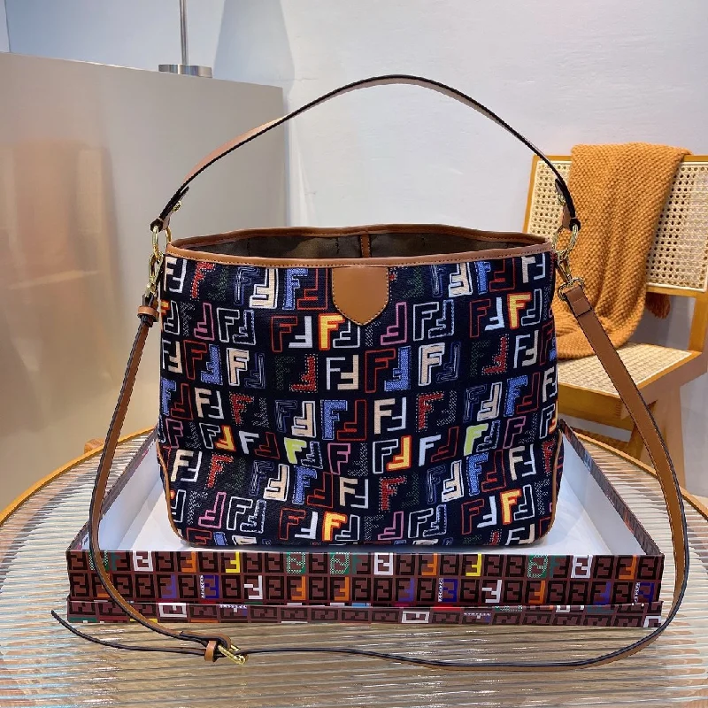 EN   Designer bags by Fendi 194