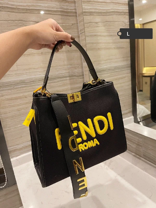 EN   Designer bags by Fendi 195