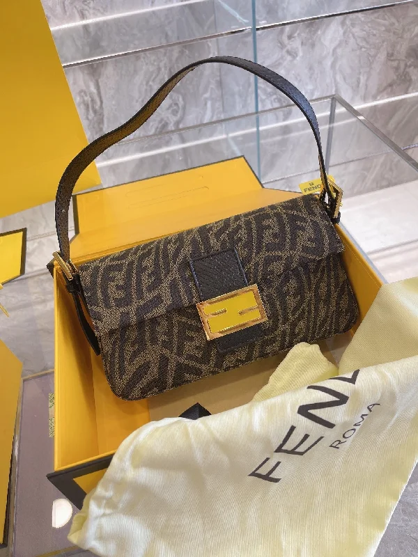 EN   Designer bags by Fendi 210