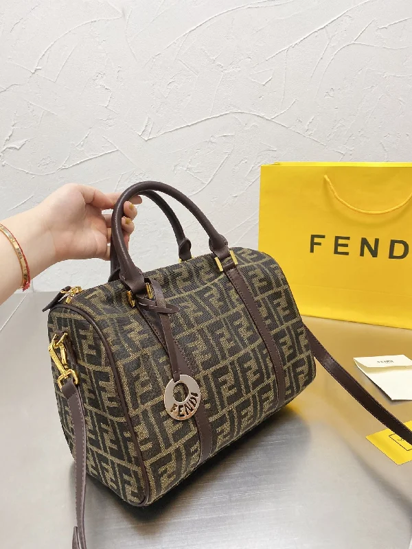 EN   Designer bags by Fendi 209