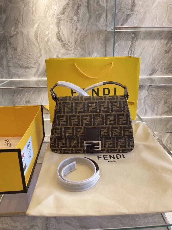 EN   Designer bags by Fendi 201