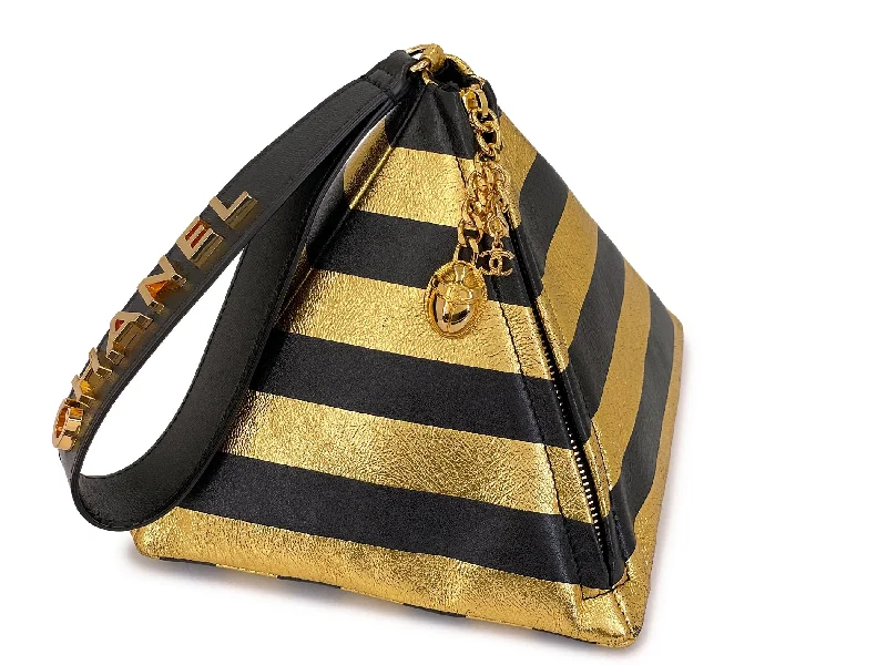 Chanel 19A Egypt Gold Black Leather Pyramid Evening Minaudière Clutch Bag Paris-New York OE9